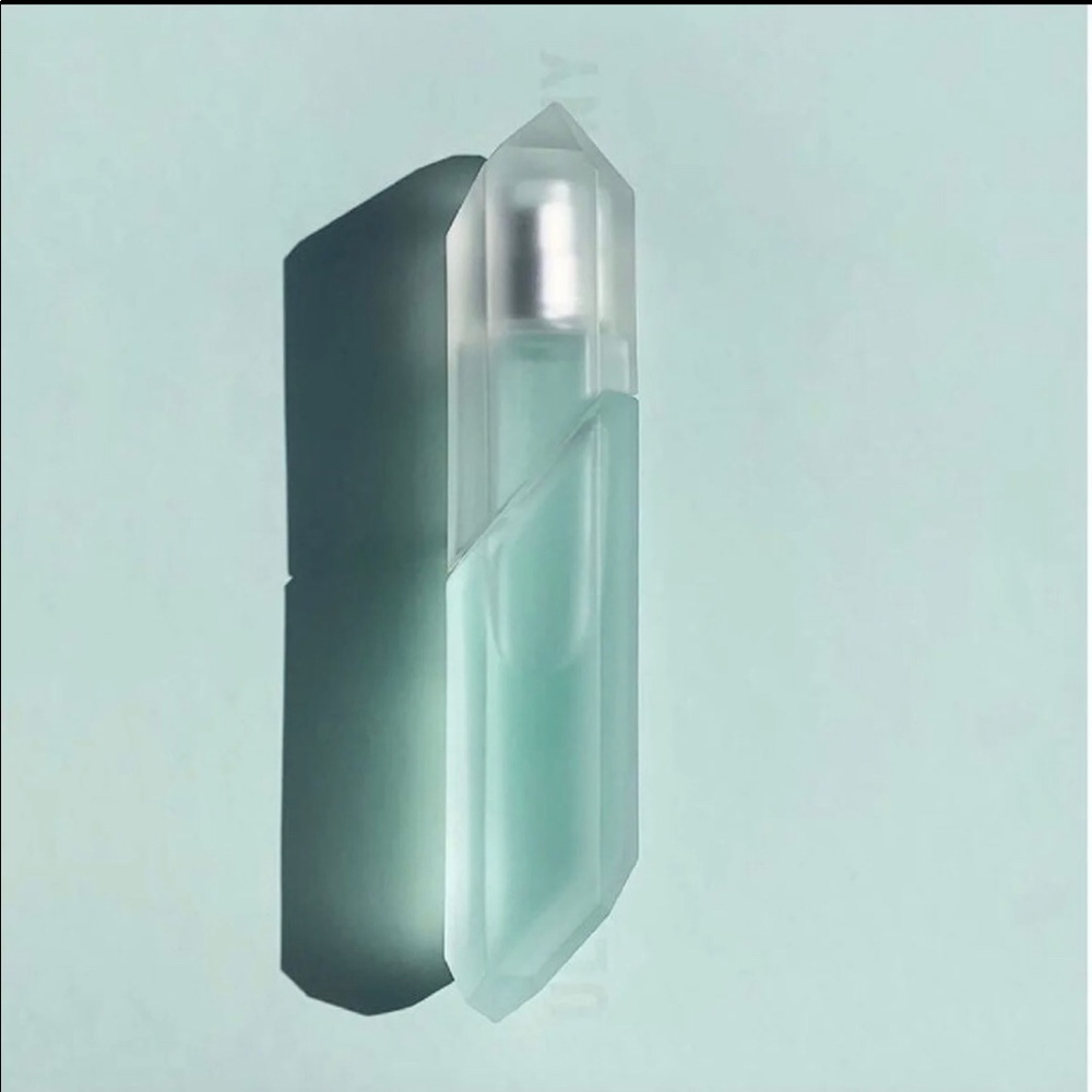 KKW Crystal Pear & Peony Fragrance